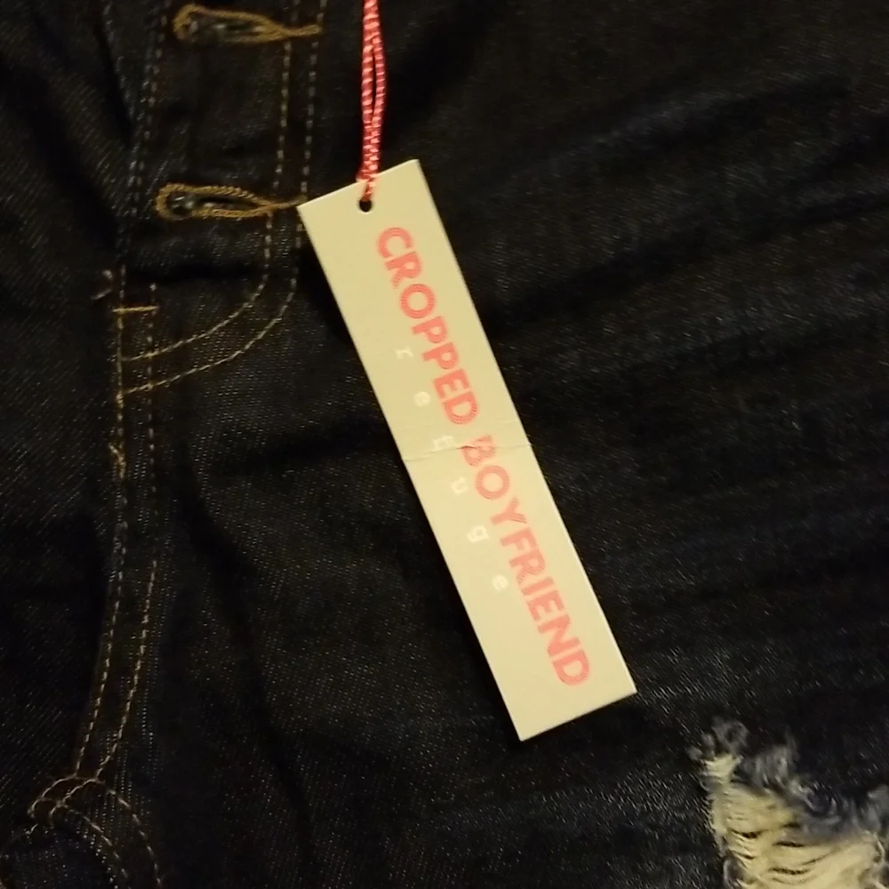 REFUGE Cropped Boyfriend Button Fly Jeans - Picture 9 of 15
